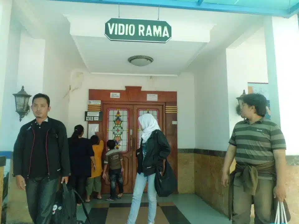 Monumen Kapal Selam di Kota Surabaya 