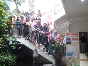 Trilogi Kebangkitan yang Bersumber dari Usia yang Tak Lagi Belia