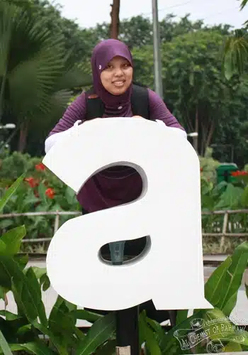 Narsis Sejenak di Taman Bungkul Surabaya 3 Narsis di Taman Bungkul