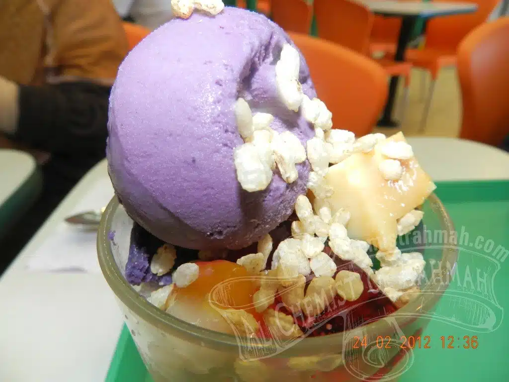 Segelas Es Krim Halo-Halo