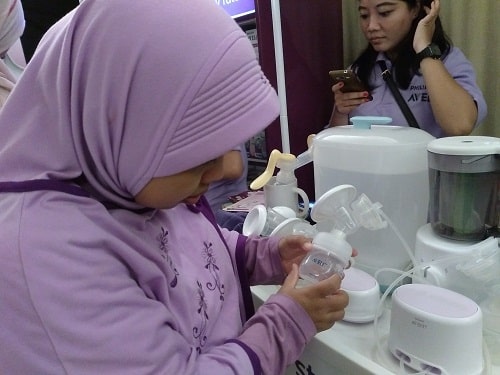Philips AVENT New Parents Class Surabaya Semarakkan Pekan ASI Dunia 2 Produk Philips AVENT - Pompa ASI