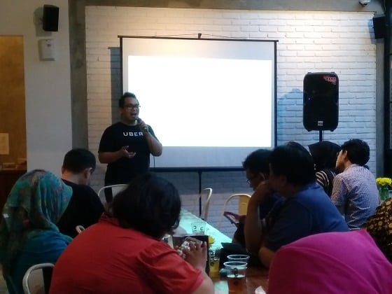 UBER Surabaya Hadir Mudahkan Mobilitas 2 Mas Gia