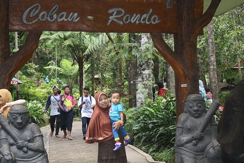 Liburan ke Coban Rondo