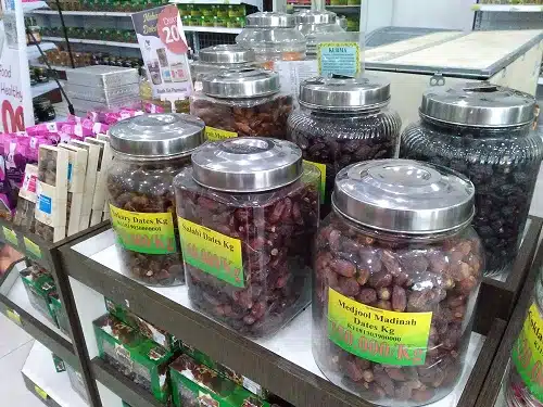Bursa Sajadah Surabaya dalam Bingkai #SKVBerbagi 6 Kurma, Buah Tin