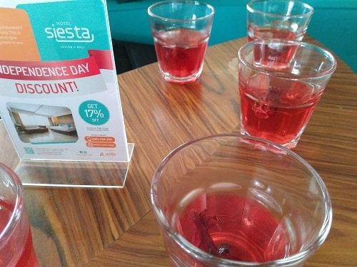 Siesta Legian, Hotel Budget di Bali yang Cocok untuk Liburan 2 welcome-drink