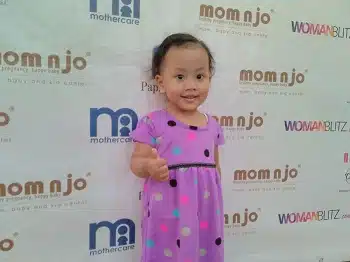 Treatment Launching “Gadget Holic” di Mom N Jo Spa Surabaya 10 Salfa Tidak Ingin Jadi Gadget Holic