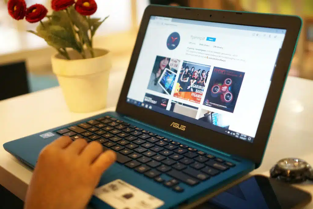 Saat ASUS E202 Dibutuhkan oleh Ibu Profesional 3 Saat ASUS E202 Dibutuhkan oleh Ibu Profesional 2