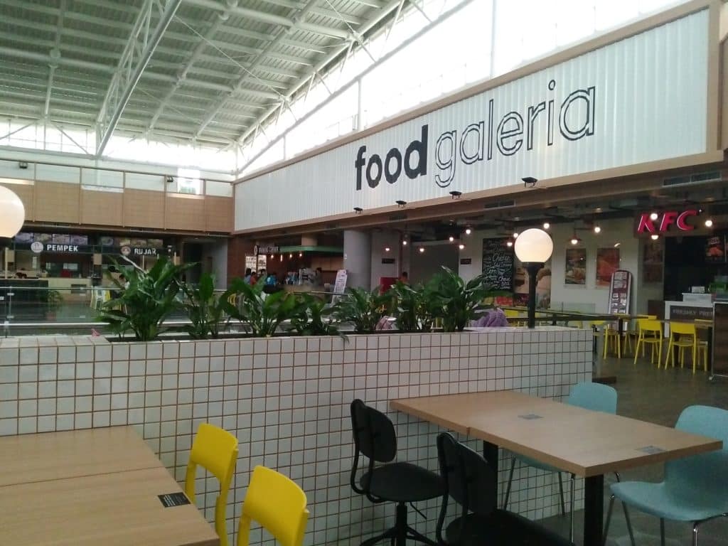 Tempat Nongkrong Murah Meriah di Surabaya yang Bisa Jadi Pilihan 4