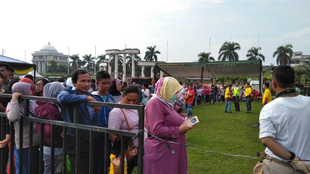 Lapis Kukus Terang Bulan, Varian Baru sebagai Alternatif Oleh-Oleh Surabaya 4 Lapis Kukus Terang Bulan, Varian Baru sebagai Alternatif Oleh-Oleh Surabaya 4