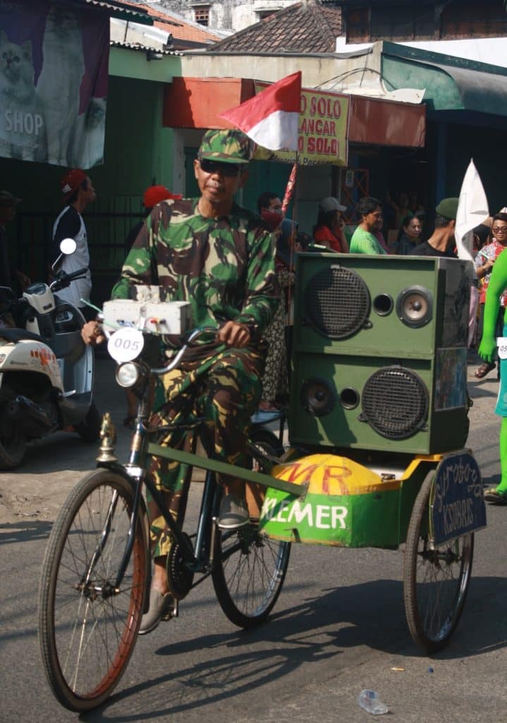 Karnaval dengan Beragam Aksi Meriahkan Hari Ulang Tahun ke-73 Republik Indonesia 2 Karnaval dengan Beragam Aksi Meriahkan Hari Ulang Tahun ke-73 Republik Indonesia 2