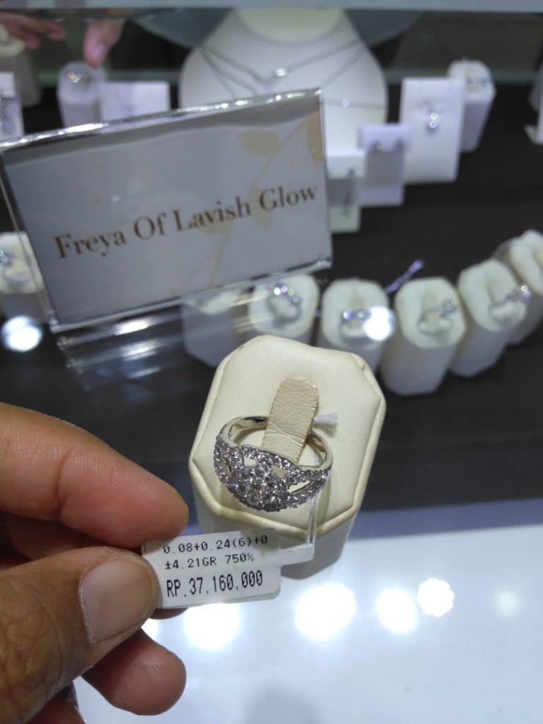 Produk Baru Freya Collection dari Goldmart Tunjungan Plaza 10 Produk Baru Freya Collection dari Goldmart Tunjungan Plaza 8