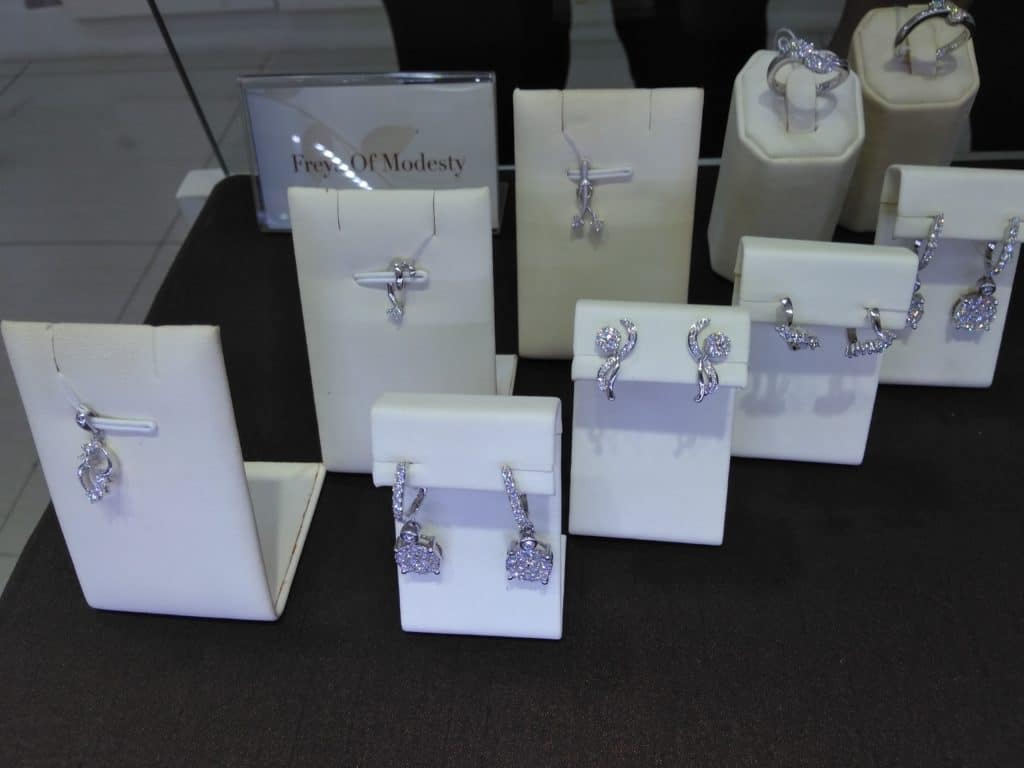 Produk Baru Freya Collection dari Goldmart Tunjungan Plaza 9 Produk Baru Freya Collection dari Goldmart Tunjungan Plaza 7