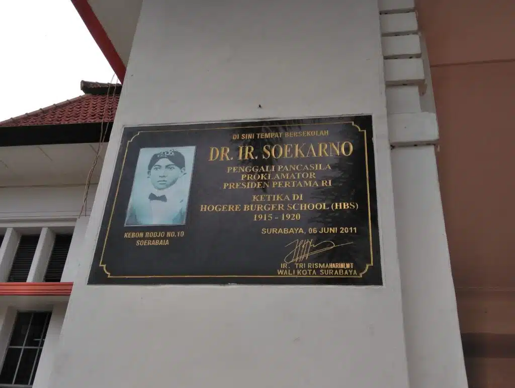 Jelajah Kantor Pos Surabaya (Kebun Rojo) Disela Meet Up Nasional Pencinta Kartu Pos 2