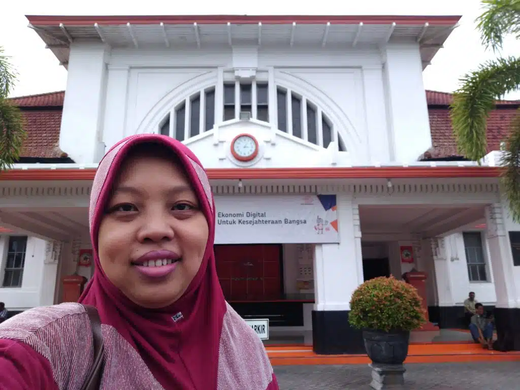 Jelajah Kantor Pos Surabaya (Kebun Rojo) Disela Meet Up Nasional Pencinta Kartu Pos 12