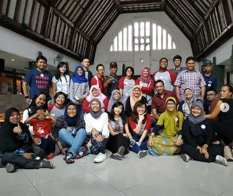 Jelajah Kantor Pos Surabaya (Kebun Rojo) Disela Meet Up Nasional Pencinta Kartu Pos 1