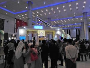 ISEF SHARI’A FAIR 2018: Tolok Ukur Perkembangan Rantai Halal Sistem Ekonomi dan Keuangan Syariah 7 ISEF SHARI’A FAIR 2018: Tolok Ukur Perkembangan Rantai Halal Sistem Ekonomi dan Keuangan Syariah 7