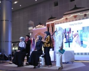 ISEF SHARI’A FAIR 2018: Tolok Ukur Perkembangan Rantai Halal Sistem Ekonomi dan Keuangan Syariah 14 ISEF SHARI’A FAIR 2018: Tolok Ukur Perkembangan Rantai Halal Sistem Ekonomi dan Keuangan Syariah 14