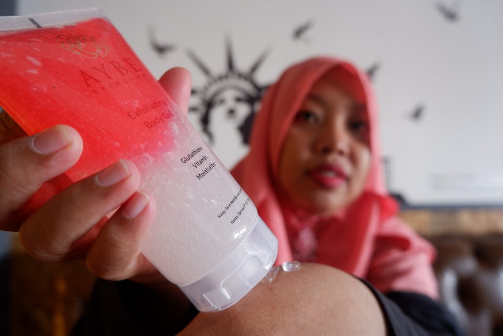 5 Tips Memilih Serum Pemutih Badan yang Aman dan Nyaman 5 tips-memilih-serum-pemutih-badan-yang-aman-dan-nyaman