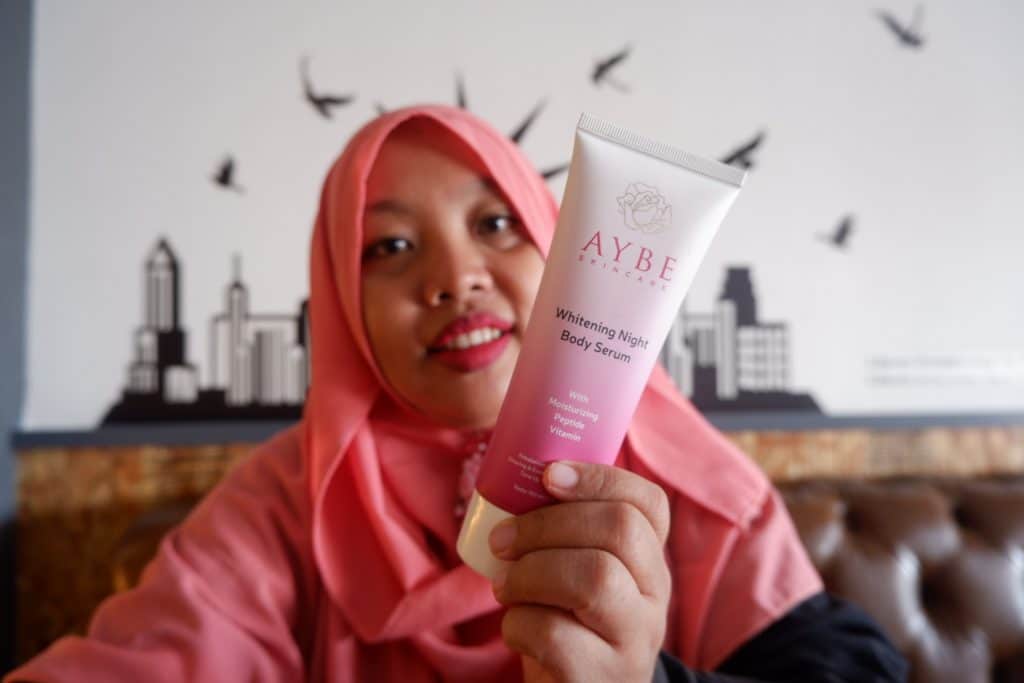 5 Tips Memilih Serum Pemutih Badan yang Aman dan Nyaman 7 tips-memilih-serum-pemutih-badan-yang-aman-dan-nyaman