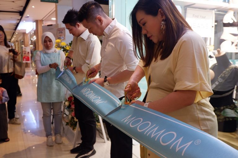 mooimom store pertama di surabaya