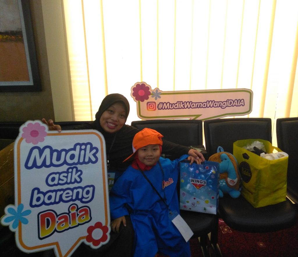 Ikut Mudik Warna Wangi DAIA dengan Kereta Api Bangunkarta Priority 4 mudik warna wangi daia