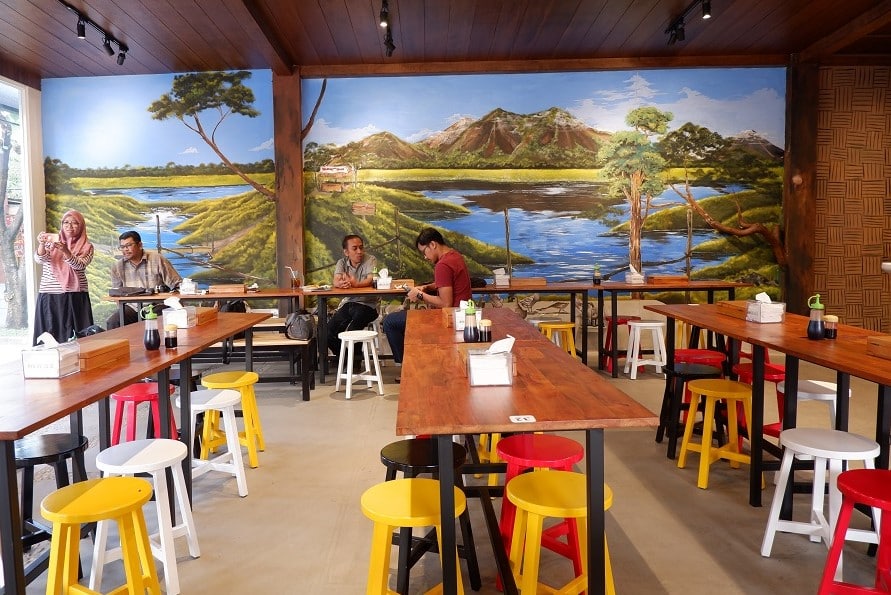 [Review Kuliner – Surabaya] Warung Pak Umar Buka Cabang di Loop Graha Family 14