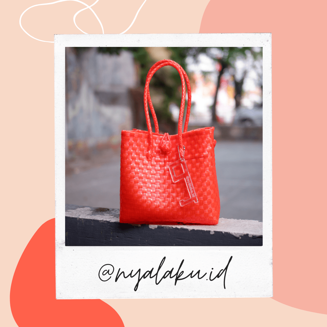 Tas Anyaman Plastik Kaca Lengkapi Gaya Fashionmu 2 tas anyaman plastik surabaya makassar dengan harga terjangkau