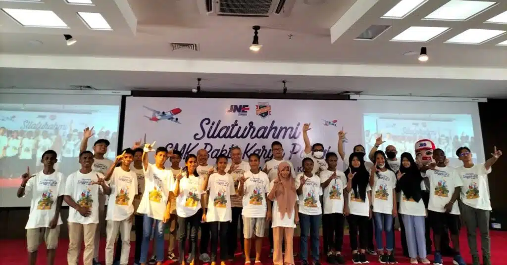 jne dan beasiswa untuk sbk parigi pangandaran